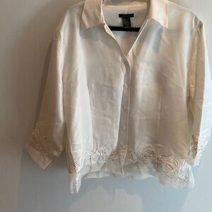 SilkLand Ivory Silk Top with Lacy Trim. 💯% SILK